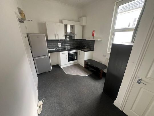 Studio to rent - Photo 1
