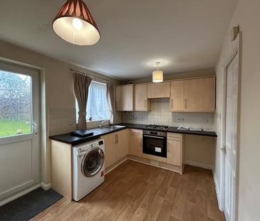 2 bedroom terraced house to rent - Photo 4