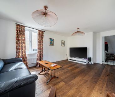 4 bedroom detached house to rent - Photo 3