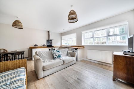 2 bedroom detached house to rent - Photo 2