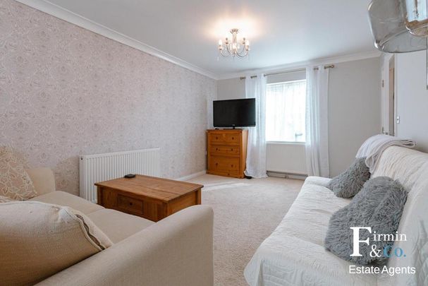 4 bedroom detached house to rent - Photo 1