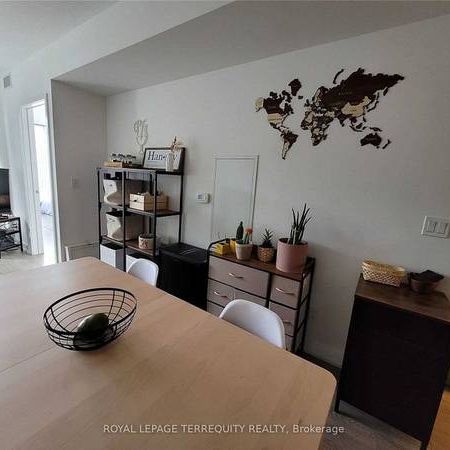 LIBERTY VILLAGE 3 BEDS 2 BATHS PARKING ICNLD - Photo 3