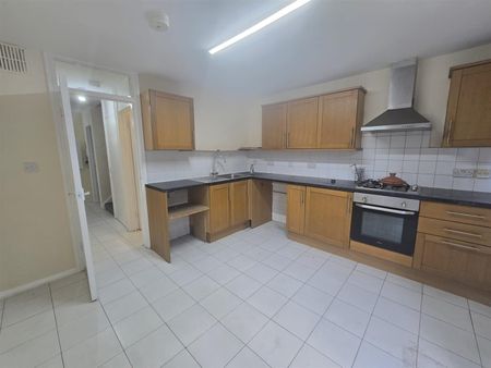Owen Close, London SE28 - Photo 2