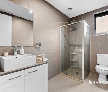 Modern, Low-Maintenance & Ideally Located! - Photo 5