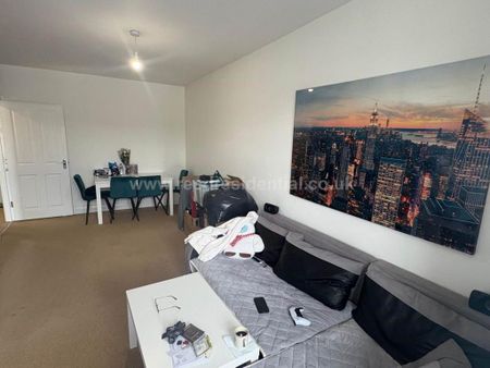 1 bedroom flat to rent - Photo 3