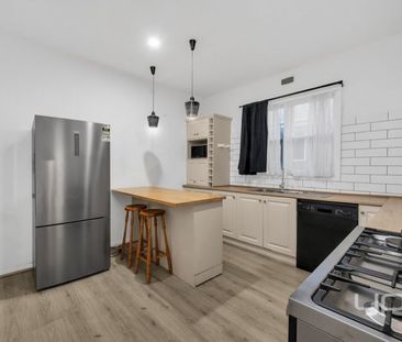 Spacious Family Home in Prime Altona Location! - Photo 6