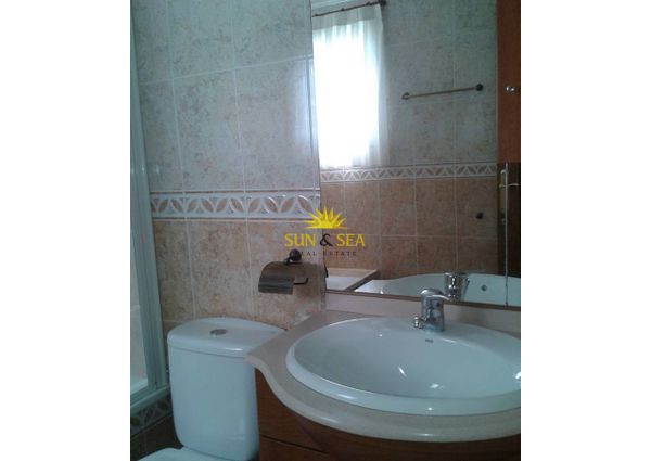 THREE-BEDROOM APARTMENT – ALMORADÍ