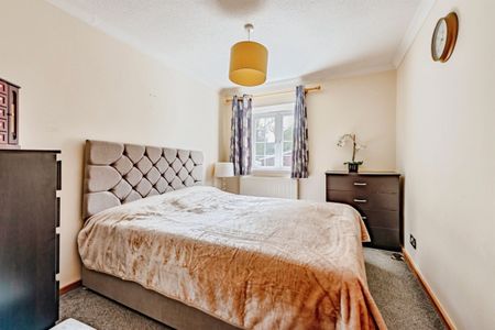 Ranmore Close, CRAWLEY - Photo 5