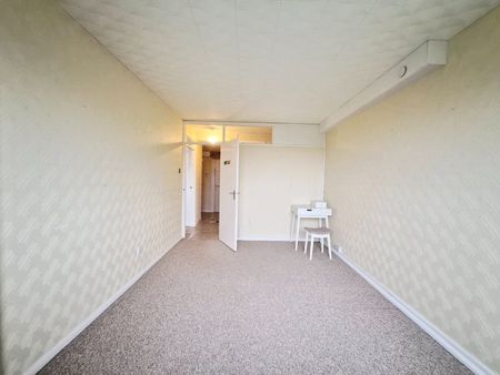 2 Bed Flat, Muntz House, B16 - Photo 2