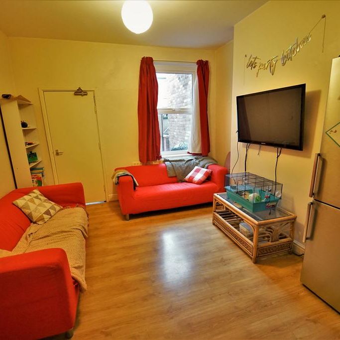 4 bedroom house to rent - Photo 1