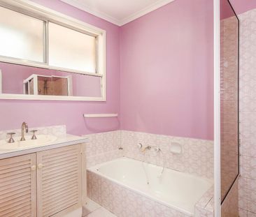 15 Galilee Crescent, Mill Park, Vic 3082 - Photo 6