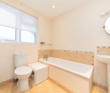 Addington Drive, London, N12 - Photo 5