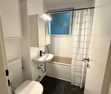 Frisch modernisierte 3-Zi-Wohnung mit Balkon in Huchting - Photo 1
