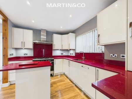 4 bedroom semi-detached house to rent - Photo 2