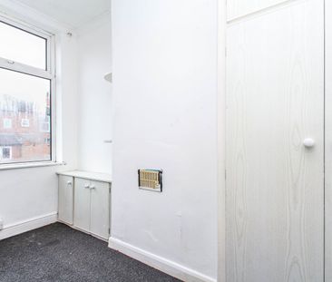 2 Bed Terraced House, Lichfield Road, NG2 - Photo 5