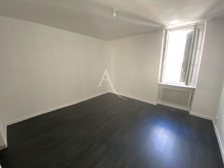 Location Appartement 3 pièces 71m² - Photo 4