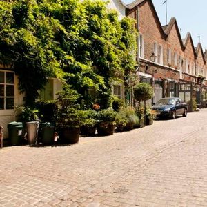 Astwood Mews, South Kensington, SW7 - Photo 2