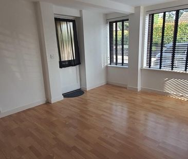 2 bedroom ground floor flat to rent - Photo 4