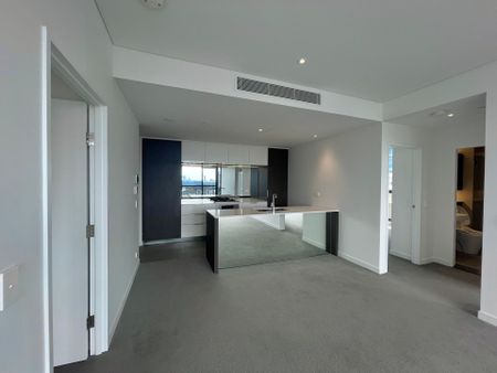 Luxury North Facing Three Bedroom with Two Car Space at Waterfall for Rent - Photo 5