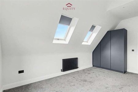 Bullsmoor Lane, Enfield, EN3 - Photo 3