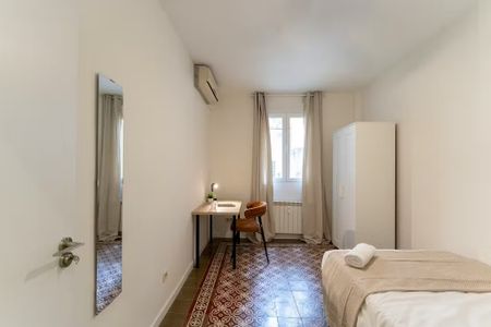 Calle de Fuencarral, Madrid, Community of Madrid 28010 - Foto 4