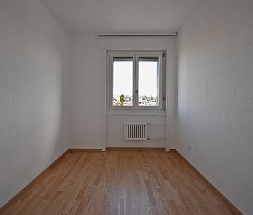 Schöne 3.5-Zimmerwohnung an der Route du Châtelet 8 in Freiburg - Photo 3