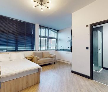 Studio to rent - Photo 2