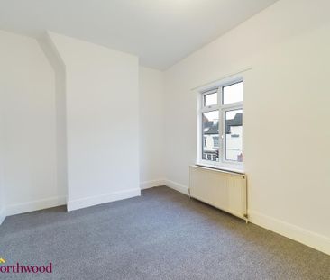 2 bedroom end of terrace house to rent - Photo 4