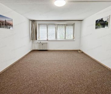 Kiadó jó állapotú panel lakás - Kecskemét - Photo 1