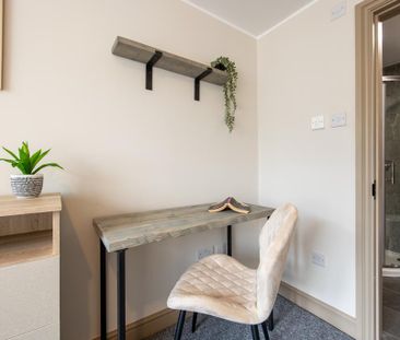 1 bedroom in a house share to rent - Photo 5