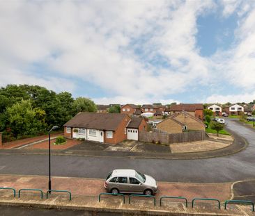 2 bed flat to rent in West Farm Avenue, Longbenton, NE12 - Photo 2