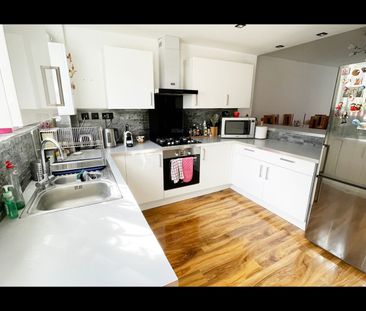 2 Bed Bungalow, The Vale, N10 - Photo 6