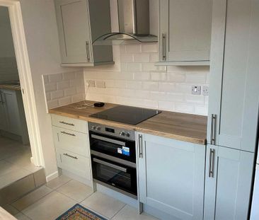 3 bedroom terraced house to rent - Photo 6