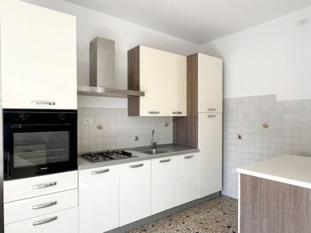 Mestre (VE) - Appartamento semiarredato - Photo 2