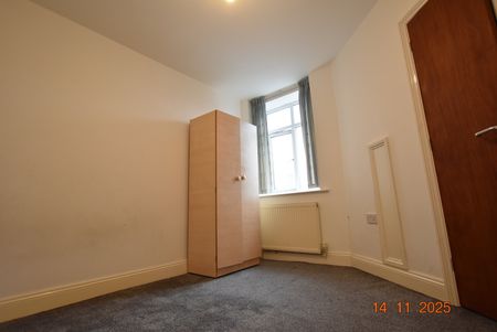 1 Bed Flat, T L House, LU1 - Photo 2