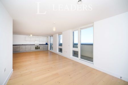 3 bedroom apartment to rent Sirius 2, The Boardwalk, BN2 - Photo 3
