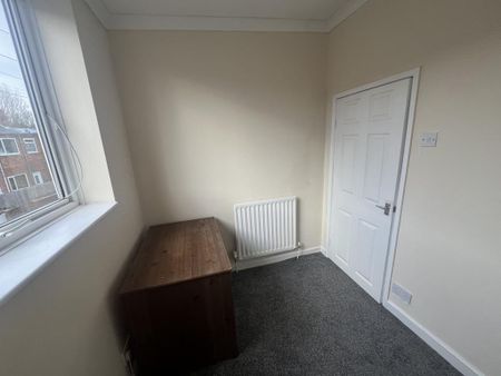 2 bedroom terraced house to rent - Photo 5