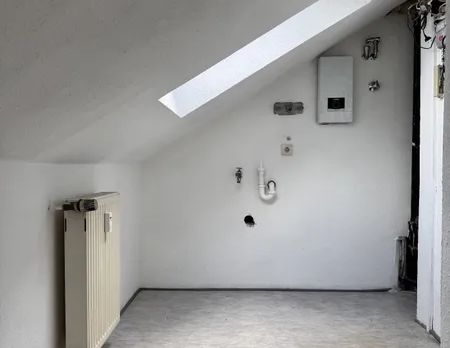 Haan Zentrum - Fußgängerzone! Großzügige Dachgeschosswohnung mit 2,5 Zimmern! - Photo 1