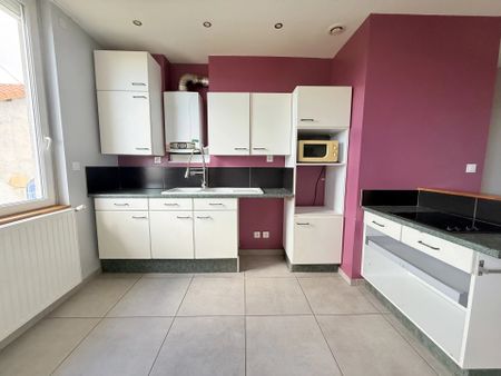 Location Appartement 2 pièces 46m² ROCHE LA MOLIERE 42230 - Photo 2