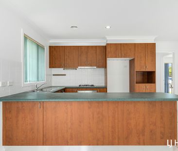 55 Lance Hill Avenue, Dunlop ACT, Belconnen - Photo 2