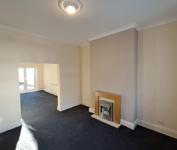 2 bedroom terraced house to rent - Photo 2