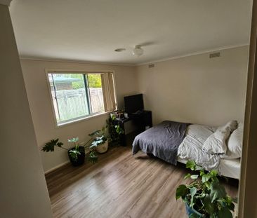 Bayswater North - Photo 2