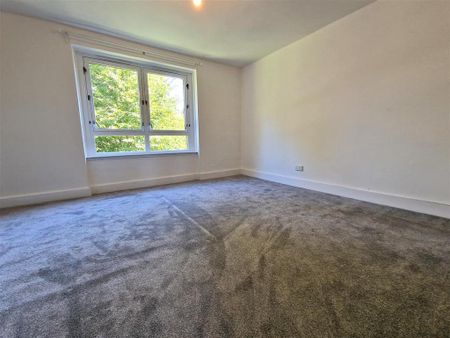 3 bedroom apartment to rent - Photo 3