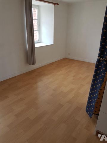 Pour visiter, appeler le 02.23.55.91.17 VITRE - Centre ville - Rue Poterie. Appartement T1 bi... - Photo 5