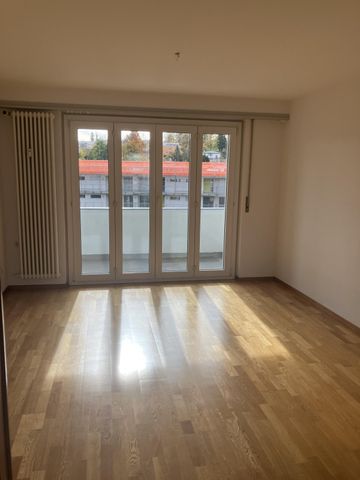 À louer - Bel appartement 4.5 pièces au 4ème étage - Photo 2