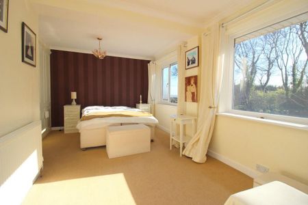 4 bedroom detached house to rent - Photo 4