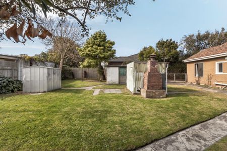 3 Claronga Street, Bentleigh East - Photo 5