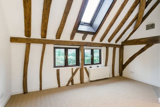 4 bedroom barn to rent - Photo 1