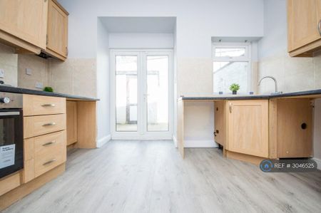 2 bedroom terraced house to rent - Photo 5