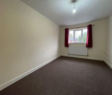 2 bedroom end of terrace house to rent - Photo 3